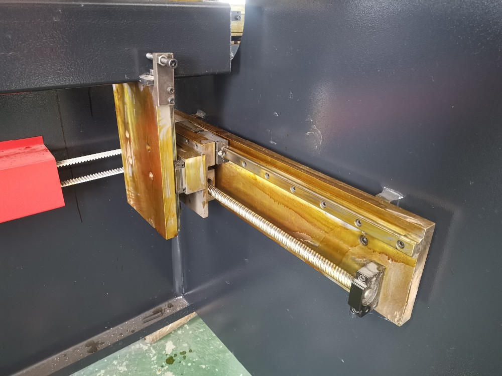 ഹൈഡ്രോളിക് സ്റ്റെയിൻലെസ്സ് സ്റ്റീൽ Wc67y/k-300/6000 മോൾഡ് ക്രൗണിംഗ് പ്രസ്സ് ബ്രേക്ക്